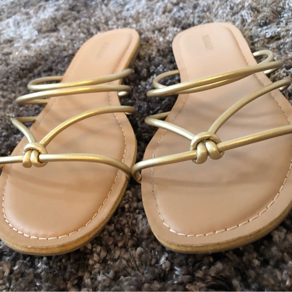 Old Navy Sandals Size 9 - Picture 4 of 5